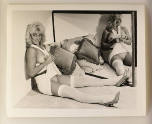 Original Photo Risqué Pinup Vintage Female Nude [RTR−F00115 ]