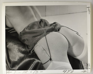 Original Photo Risqué Pinup Vintage Female Nude [RTR−F00127 ]