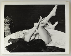 Original Photo Risqué Pinup Vintage Female Nude [RTR−F00148 ]