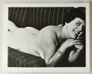 Original Photo Risqué Pinup Vintage Female Nude [RTR−F00159 ]