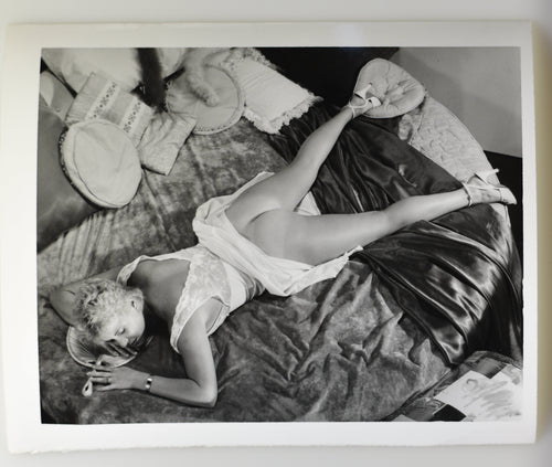 Original Photo Risqué Pinup Vintage Female Nude [RTR−F00184 ]