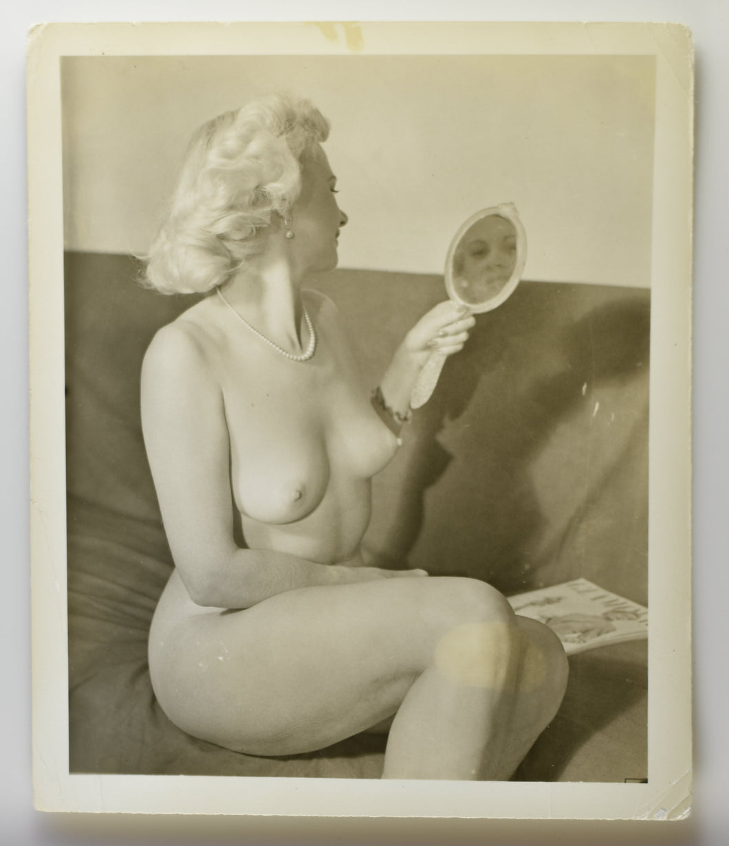 Original Photo Risqué Pinup Vintage Female Nude [RTR−F00203 ]