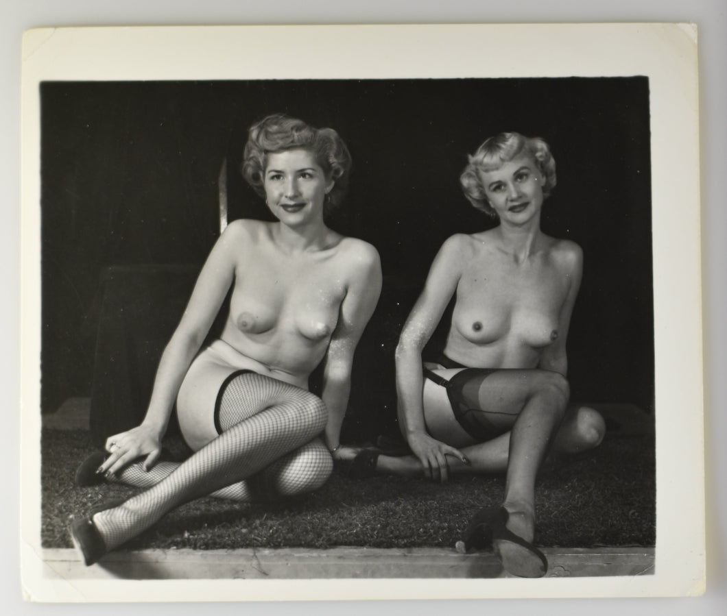 Original Photo Risqué Pinup Vintage Female Nude [RTR−F00209 ]
