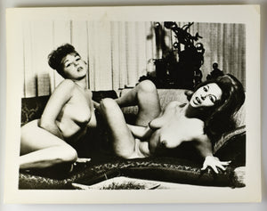 Original Photo Risqué Pinup Vintage Female Nude [RTR−F00210 ]