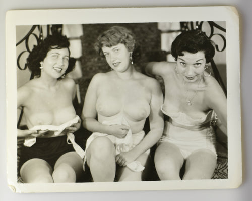 Original Photo Risqué Pinup Vintage Female Nude [RTR−F00222 ]